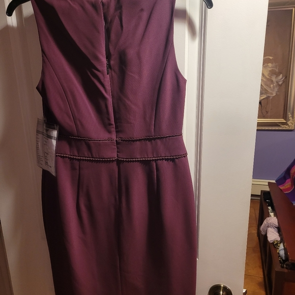 Karl Largfield Wine Dress - Picture 2 of 3